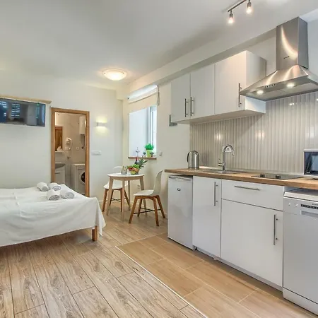 Apartment Felicity Studio In The Center