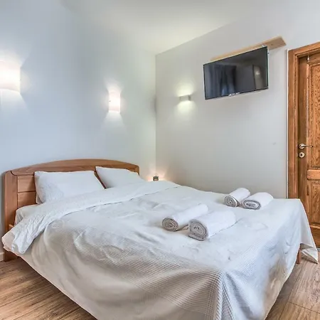 Felicity Studio In The Center Apartment Split
