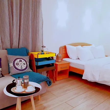 Felicity Studio In The Center Apartment Split